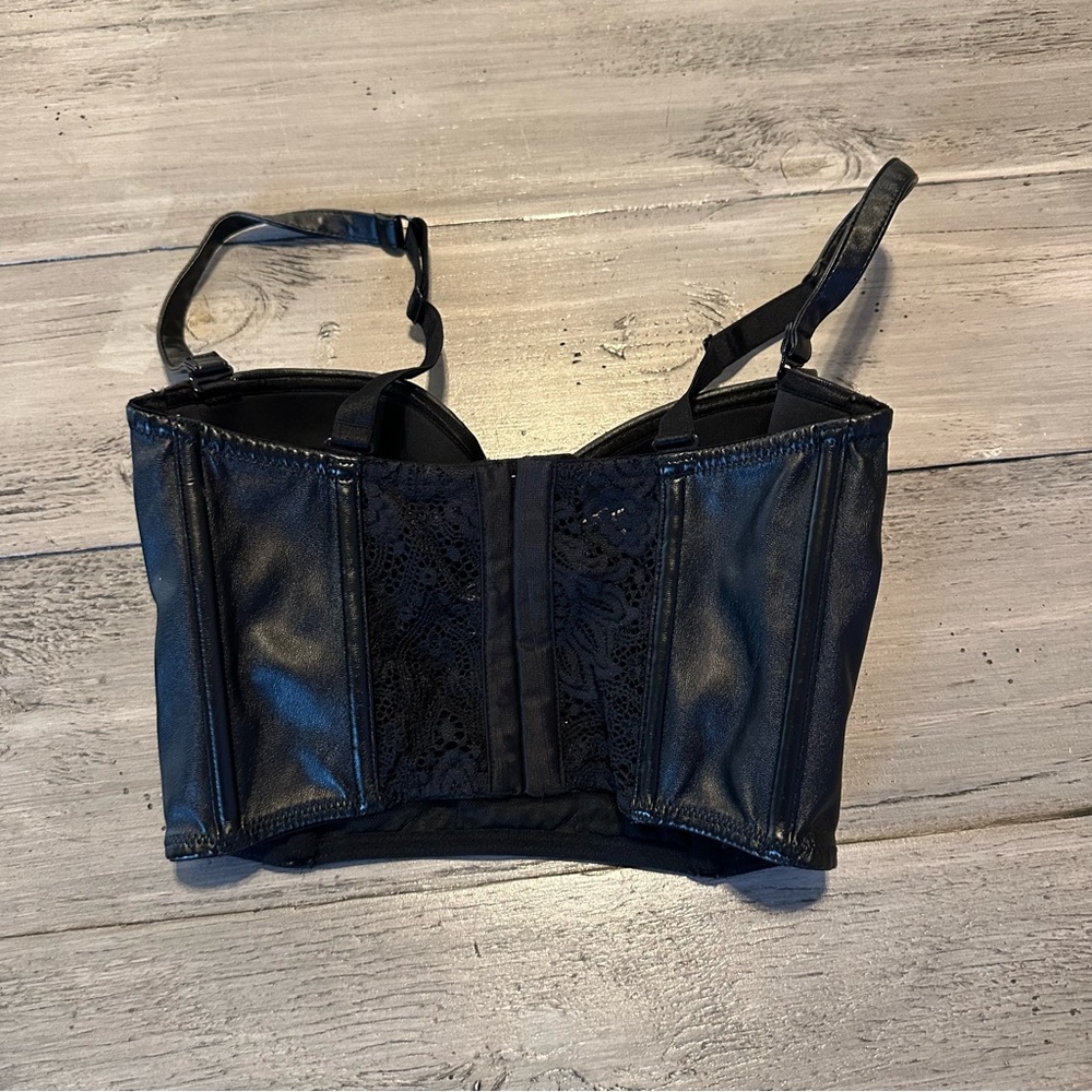 Victoria's Secret Black Bustier Bra - Picture 2 of 4